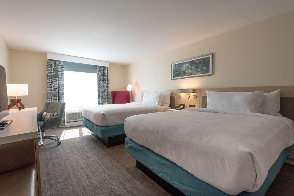 Hilton Garden Inn Calabasas Room photo