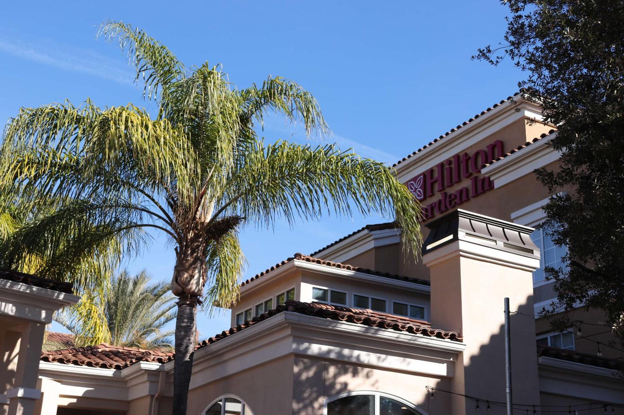 Hilton Garden Inn Calabasas Exterior photo