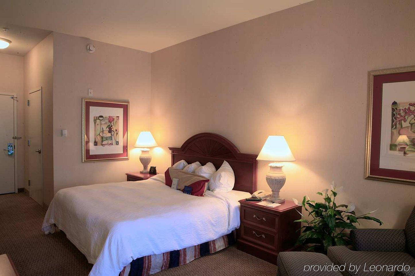 Hilton Garden Inn Calabasas Room photo