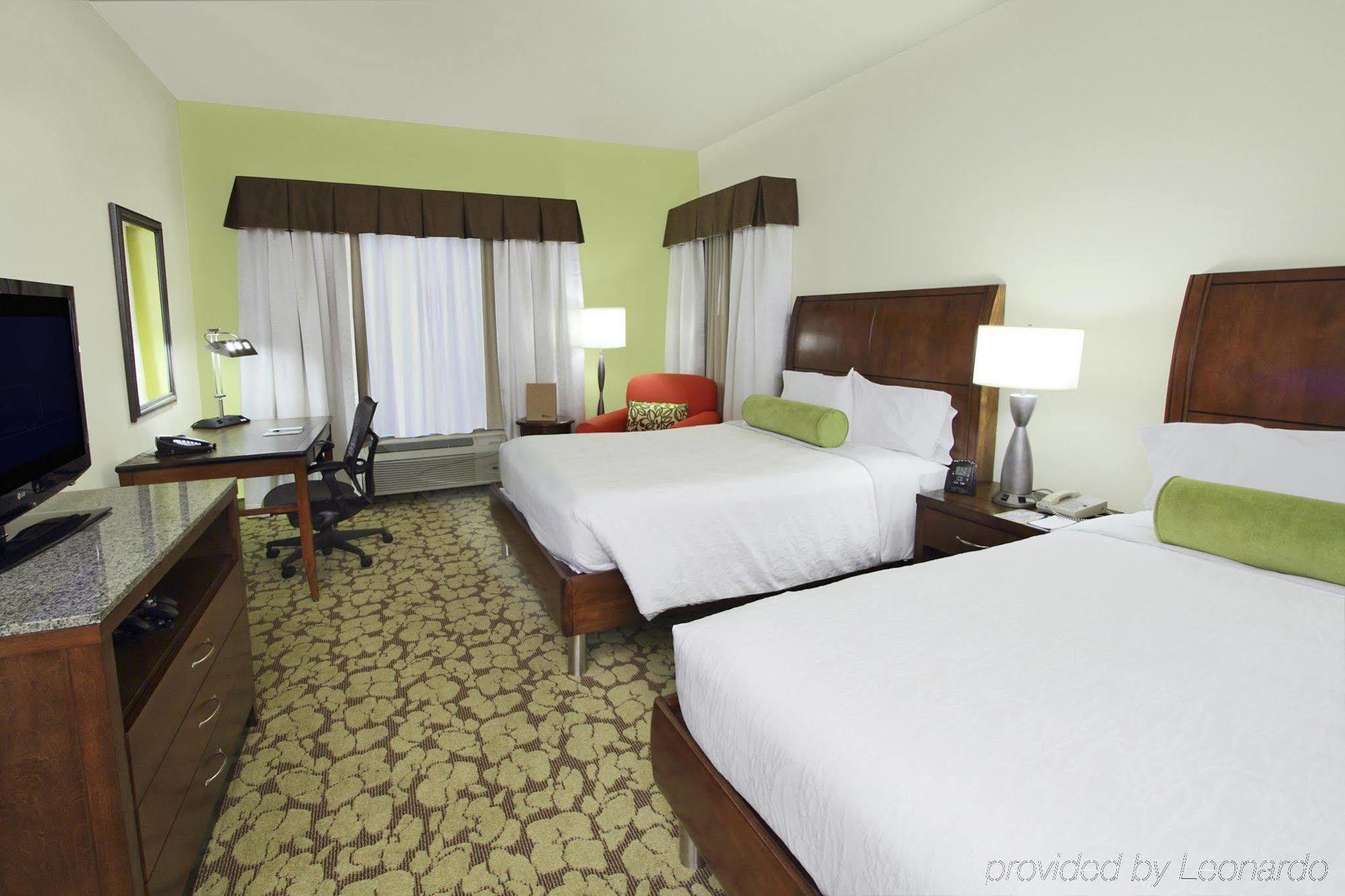 Hilton Garden Inn Calabasas Exterior photo